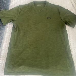 Under Armour workout shirt. Like New!